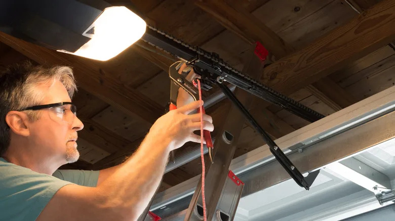 What Are Garage Door Repair Services